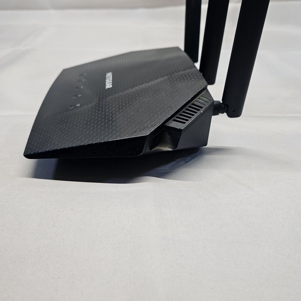NETGEAR‎ Nighthawk RAX10 Dual-Band Wi-Fi 6 Router - Picture 7 of 8